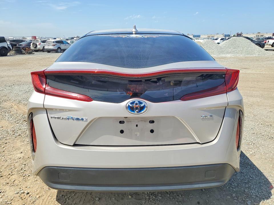 2020 Toyota Prius prime VIN JTDKARFP6L3162913 COPART salvage auction — FRONT END, CA - SALVAGE CERTIFICATE, sold $8,000 on 2026-10-21 (photo 6)