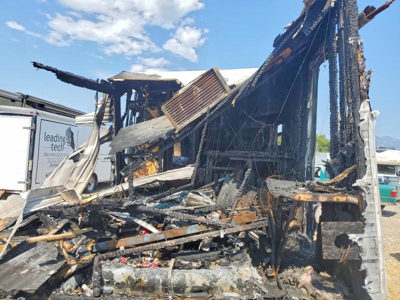 2001 Forest river Salem VIN 4X4FSMA281C004626 COPART salvage auction — BURN, UT - SALVAGE CERTIFICATE, sold $1 on 2026-09-14 (photo 6)