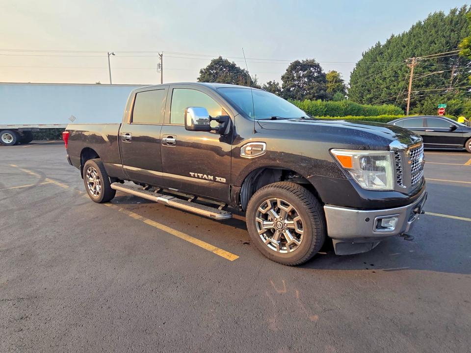 2017 Nissan TITAN VIN 1N6BA1F40HN569738 — COPART salvage auction photo