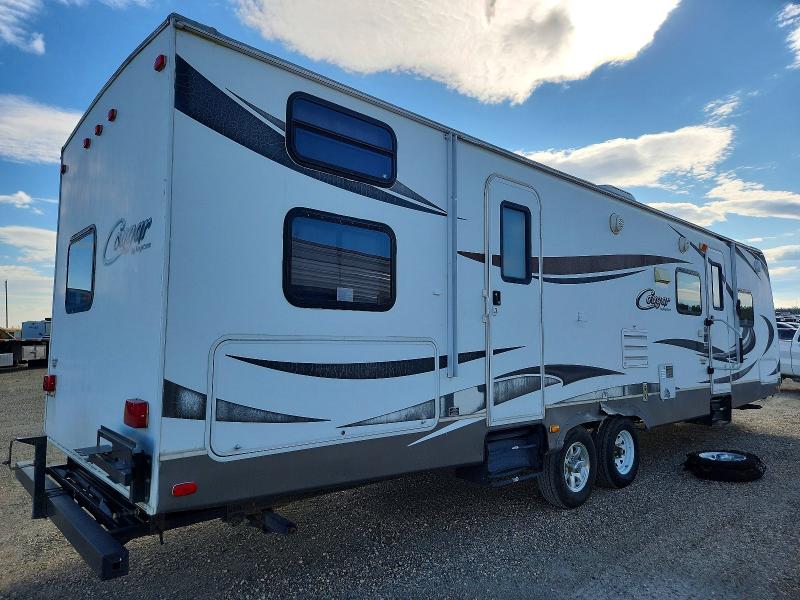 2012 Keystone Cougar VIN 4YDT31S27CC500732 COPART salvage auction — SIDE, AB - BOS - ACTIVE, sold $825 on 2026-09-03 (photo 4)