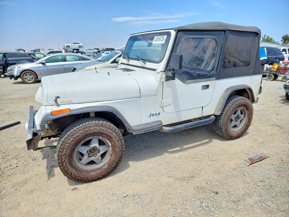 1993 Jeep Wrangler / VIN 1J4FY19P3PP219989 COPART salvage auction — FRONT END, CA - DIS/DLR/EXP ONLY CLEAN TITLE, sold $1,600 on 2026-08-21 (photo 1)