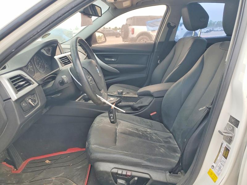 2013 BMW 3er VIN WBA3A5G59DNP23716 COPART salvage auction — WATER/FLOOD, Tx - Salvage Title-Flood Damage, sold $700 on 2026-08-21 (photo 7)