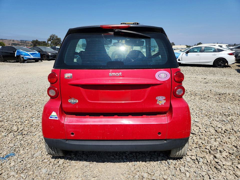 2009 Smart Fortwo VIN WMEEJ31X09K295118 COPART salvage auction — MINOR DENT/SCRATCHES, CA - DIS/DLR/EXP APP FOR DUP CLEAN, sold $525 on 2026-08-18 (photo 6)