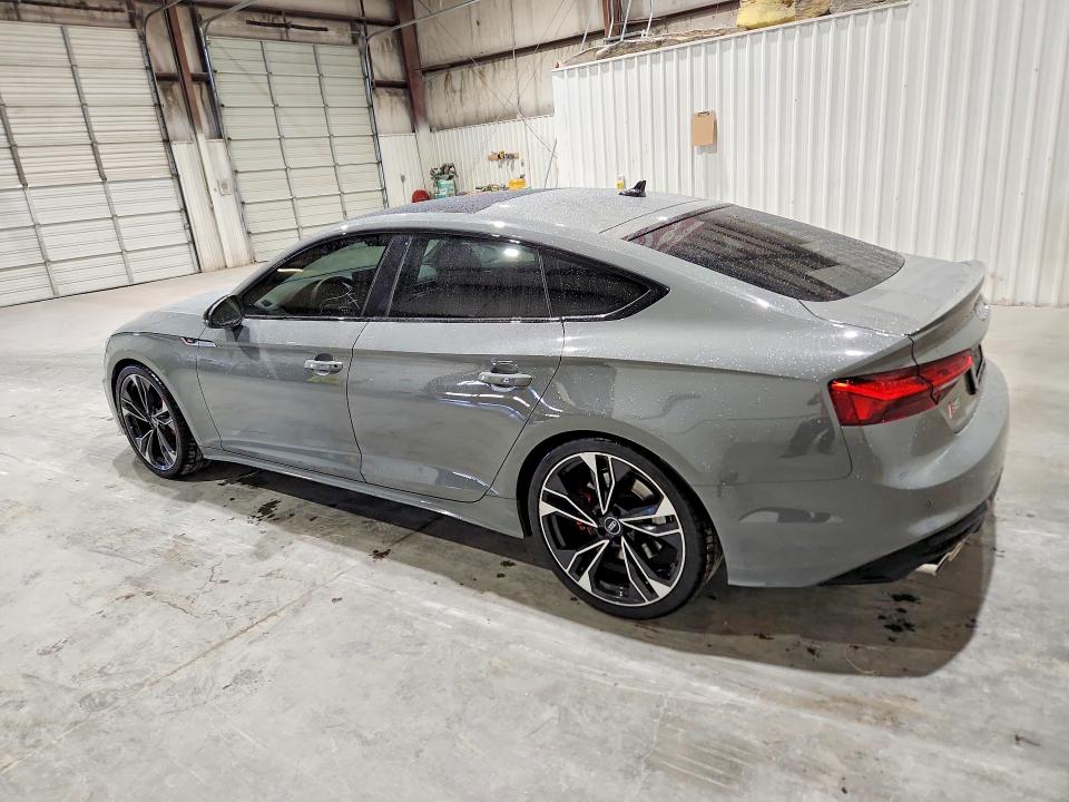 2021 Audi Rs5 VIN WAUC4CF55MA042103 COPART salvage auction — MINOR DENT/SCRATCHES, Ok - Cert Of Title-Salvage, sold $25,250 on 2026-08-26 (photo 2)