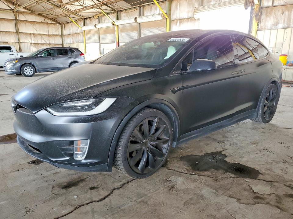 2017 Tesla Model x VIN 5YJXCBE2XHF070503 — COPART salvage auction photo