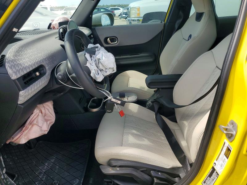 2025 Mini Cooper VIN WMW53GD0XS2X54477 COPART salvage auction — FRONT END, TX - SALVAGE VEHICLE TITLE, sold $9,900 on 2026-08-28 (photo 7)