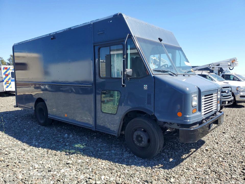 2020 Ford F59 VIN 1F65F5KN6L0A11621 COPART salvage auction — SIDE, CA - DIS/DLR/EXP ONLY CLEAN TITLE, sold $22,500 on 2026-10-01 (photo 4)