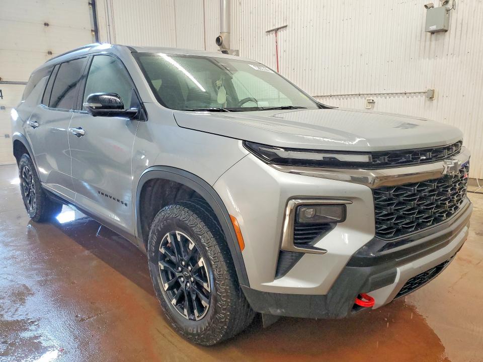 2025 Chevrolet Traverse VIN 1GNEVJRS0SJ216310 COPART salvage auction — MINOR DENT/SCRATCHES, PE - CLEAN TITLE (P), sold $32,750 on 2026-09-02 (photo 4)