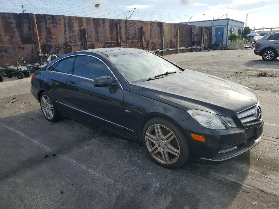 2012 Mercedes-benz VIN WDDKJ5KBXCF162243 COPART salvage auction — REAR END, CA - DIS/DLR/EXP ONLY CLEAN TITLE, sold $1,500 on 2026-08-19 (photo 4)