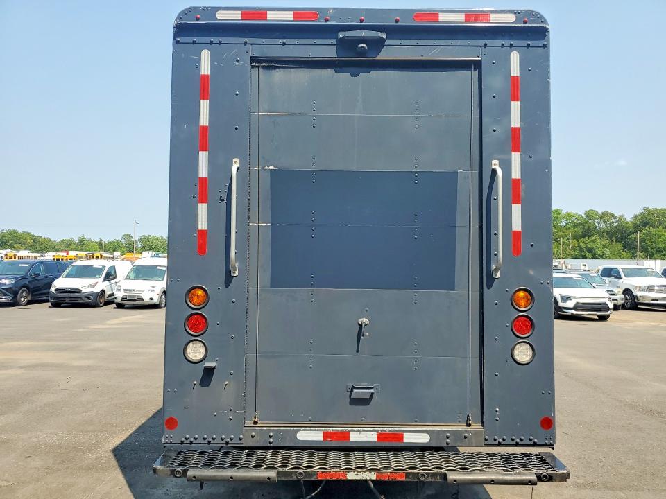 2021 Freightliner Chassis VIN 4UZAC2EA3MCML0629 COPART salvage auction — MECHANICAL, NJ - CERTIFICATE OF TITLE, sold $17,000 on 2026-09-11 (photo 6)