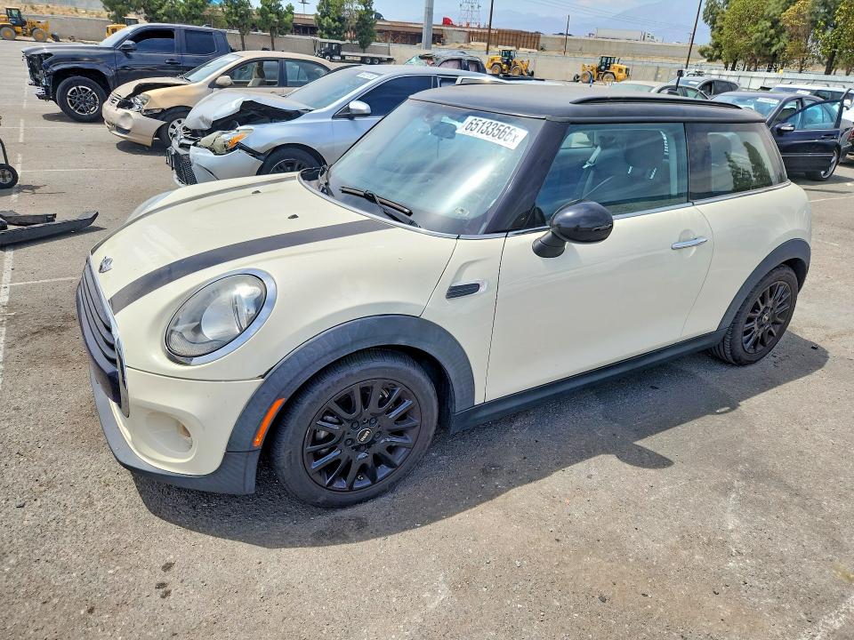 2016 Mini Cooper VIN WMWXP5C58G2D15707 COPART salvage auction — NORMAL WEAR, Ca - Dis/Dlr/Exp Only Clean Title, sold $150 on 2026-08-18 (photo 1)