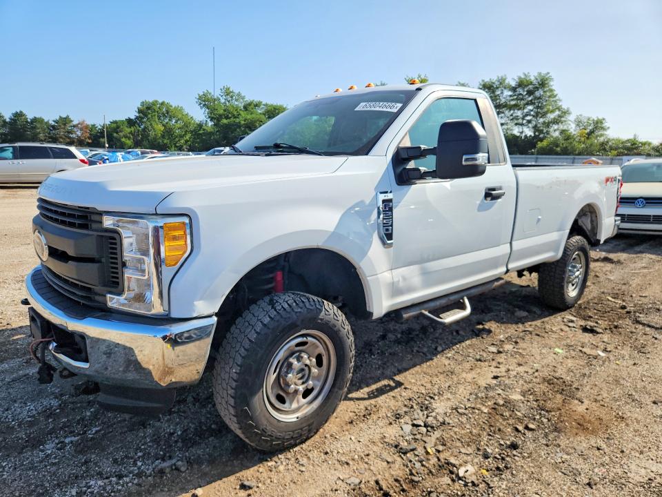 2017 Ford F250 VIN 1FTBF2B65HEE79812 — COPART salvage auction photo