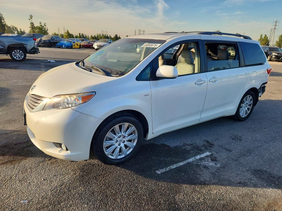 2016 Toyota Sienna VIN 5TDDK3DC0GS130451 — COPART salvage auction photo