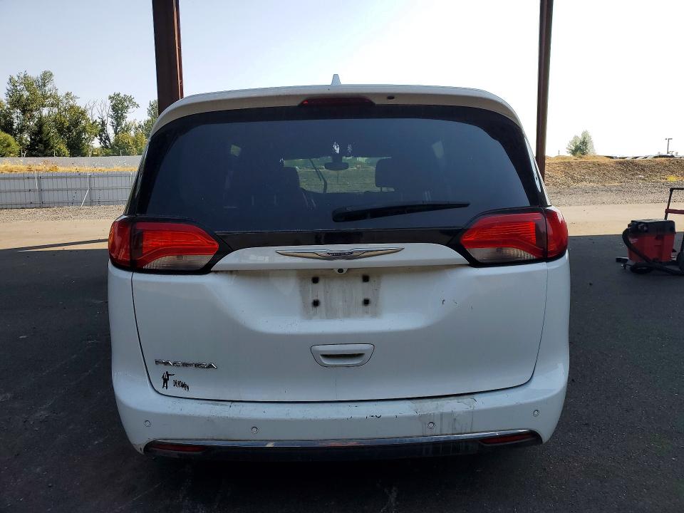 2020 Chrysler Pacifica VIN 2C4RC1BG1LR275238 COPART salvage auction — NORMAL WEAR, Or - Certificate Of Title, sold $2,100 on 2026-09-06 (photo 6)