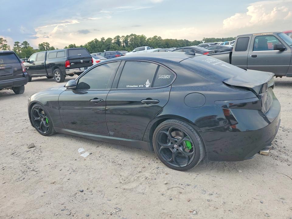 2018 Alfa romeo Giulia VIN ZARFAECN7J7566988 COPART salvage auction — REAR END, TX, sold $4,300 on 2026-10-02 (photo 2)