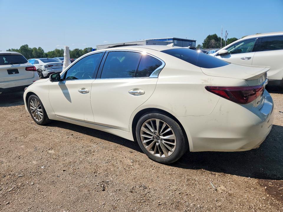 2021 Infiniti Q50 VIN JN1EV7BRXMM754052 COPART salvage auction — NORMAL WEAR, ON - PERMIT NO BRAND - UNFIT, sold $10,100 on 2026-08-25 (photo 2)
