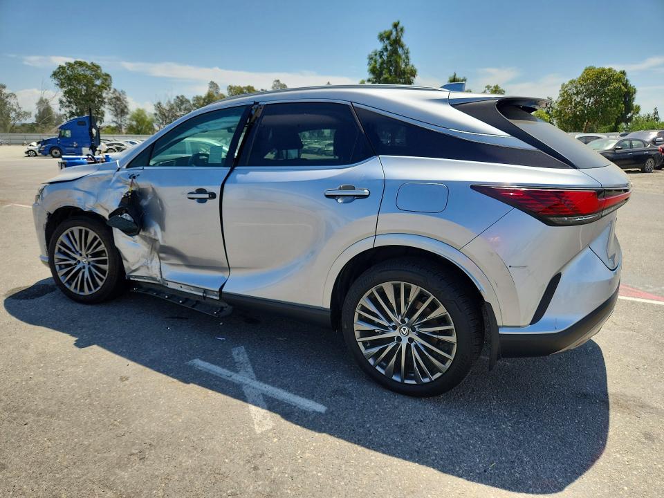 2024 Lexus Rx VIN 2T2BBMCA7RC044669 COPART salvage auction — SIDE, Salvage Title, sold $30,250 on 2026-09-29 (photo 2)
