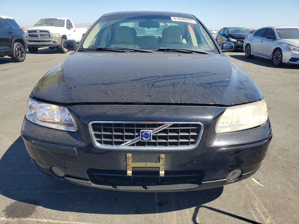 2006 Volvo S60 VIN YV1RS592462524231 COPART salvage auction — MINOR DENT/SCRATCHES, Ca - Dis/Dlr/Exp Only Clean Title, sold $350 on 2026-08-10 (photo 5)