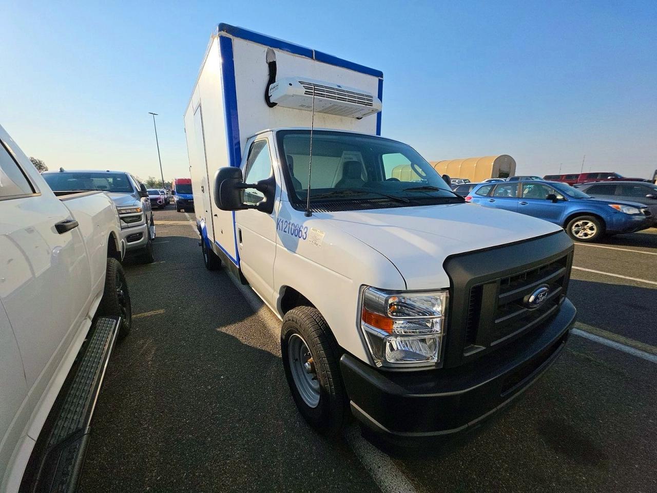 2024 Ford Econoline e350 VIN 1FDWE3FN0RDD00655 COPART salvage auction — Normal Wear, CO - DIS/DLR/EXP ONLY CLEAN TITLE (P), sold $15,700 on 2026-09-03 (photo 1)