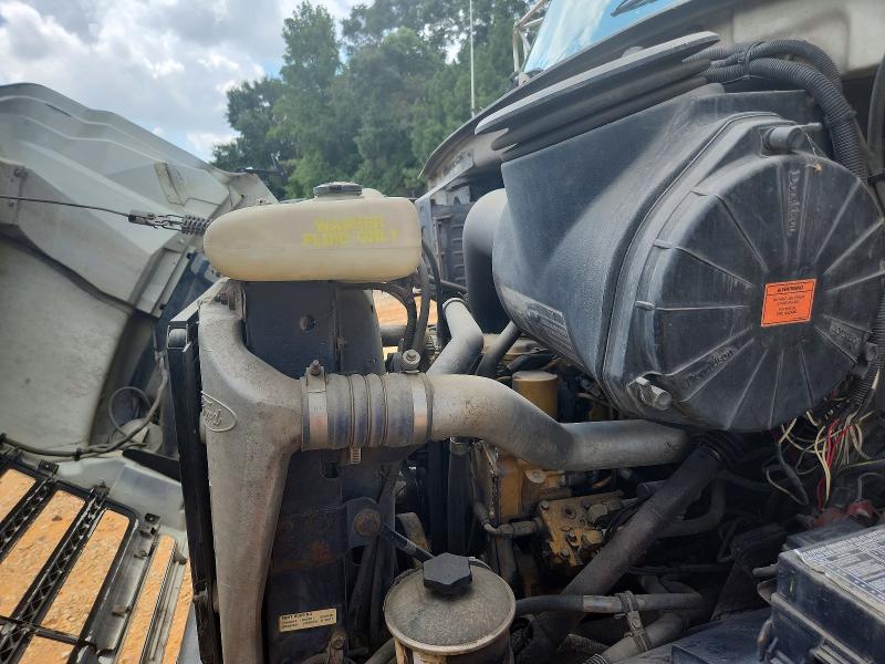 1999 Sterling truck VIN 2FZNRJBB8XAB16017 COPART salvage auction — NORMAL WEAR, SC - CERTIFICATE OF TITLE, sold $9,000 on 2026-09-01 (photo 7)