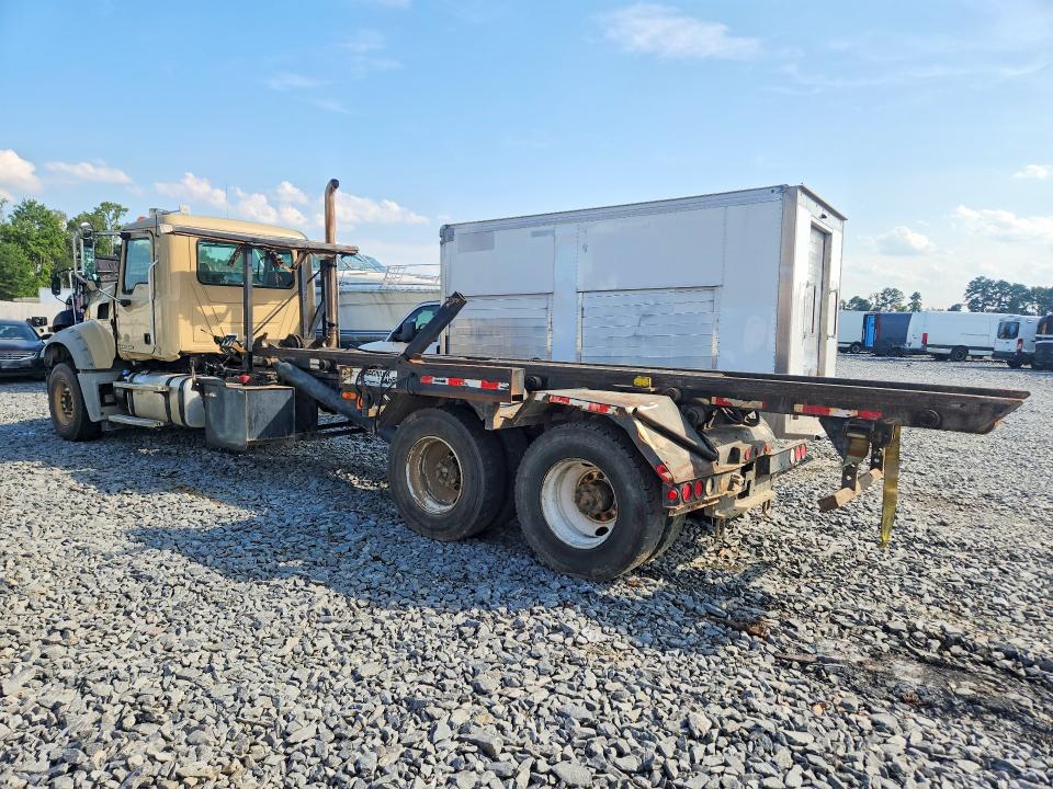 2012 Mack Gu713 VIN 1M2AX04C9CM013035 COPART salvage auction — SIDE, NC - SALVAGE CERTIFICATE OF TITLE, sold $16,400 on 2026-09-17 (photo 2)