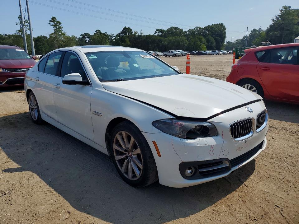 2016 BMW 5 series VIN WBA5B1C55GG128973 COPART salvage auction — ALL OVER, LA - CERT OF TITLE-SALVAGE, sold $2,500 on 2026-08-11 (photo 4)