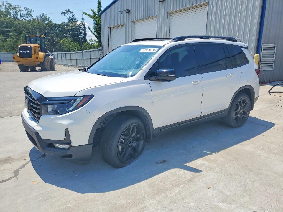 2024 Honda Passport VIN 5FNYF8H88RB005701 — COPART salvage auction photo