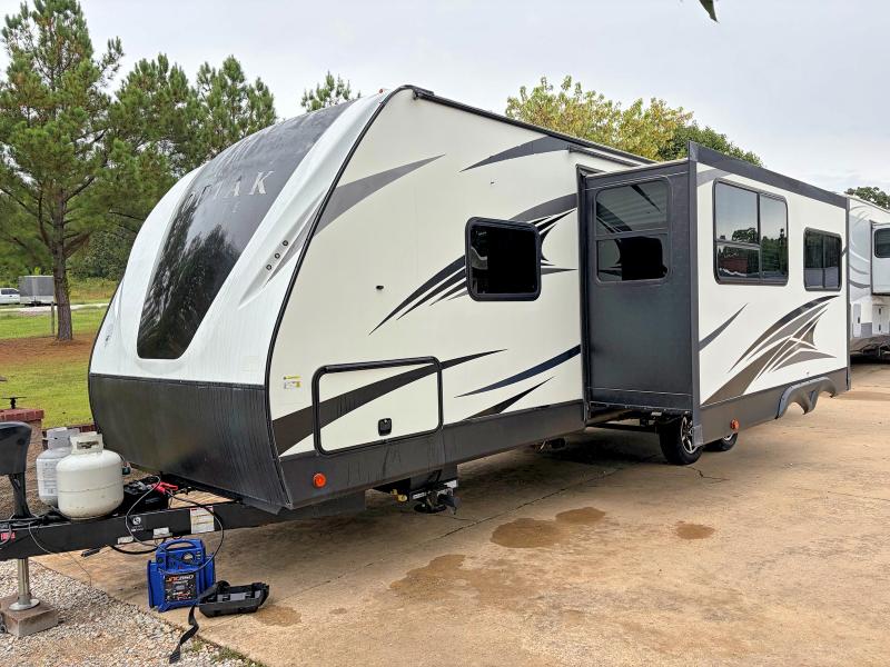 2018 Keystone Kodiak VIN 4YDT28821JJ973277 COPART salvage auction — WATER/FLOOD, IN - CERT OF TITLE-SALVAGE TITLE (P), sold $6,000 on 2026-09-14 (photo 2)