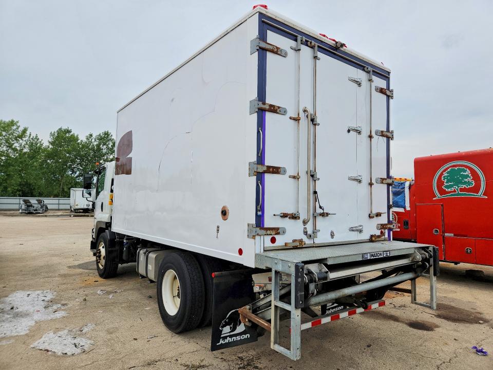 2019 Isuzu FTR VIN 54DK6S165KSG01089 COPART salvage auction — NORMAL WEAR, IL - CERTIFICATE OF TITLE, sold $6,900 on 2026-08-27 (photo 2)