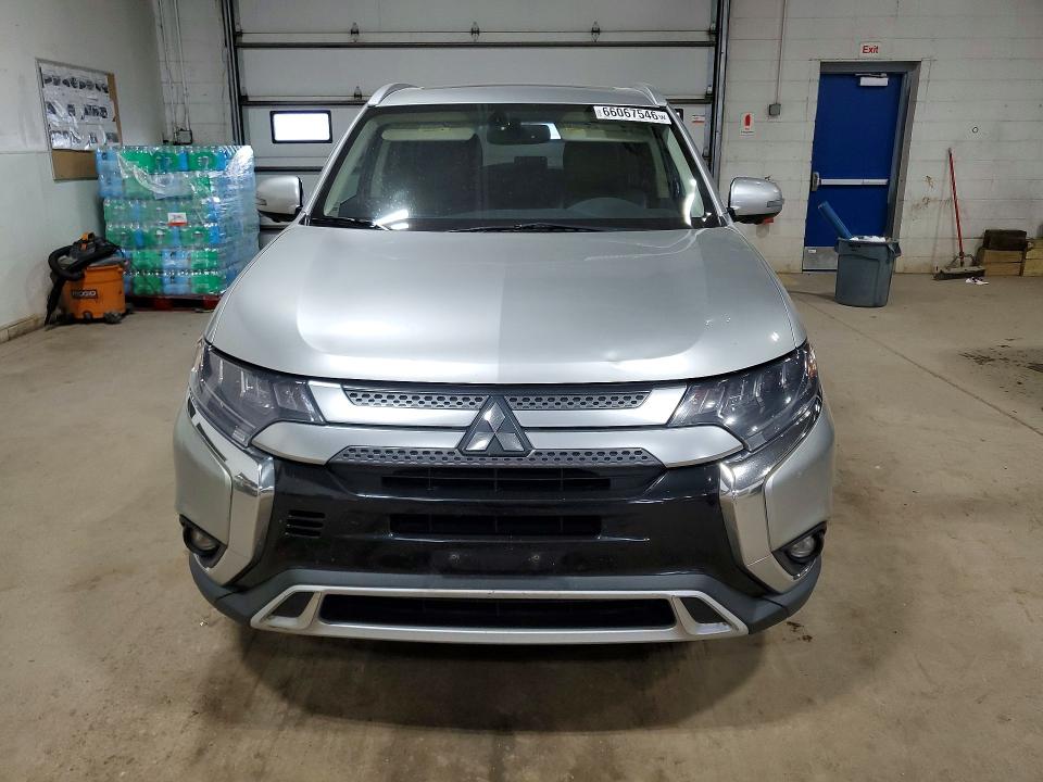 2019 Mitsubishi Outlander VIN JA4JZ4AX8KZ055334 COPART salvage auction — HAIL, Mn - Non Public Clean Title, sold $2,100 on 2026-09-01 (photo 5)