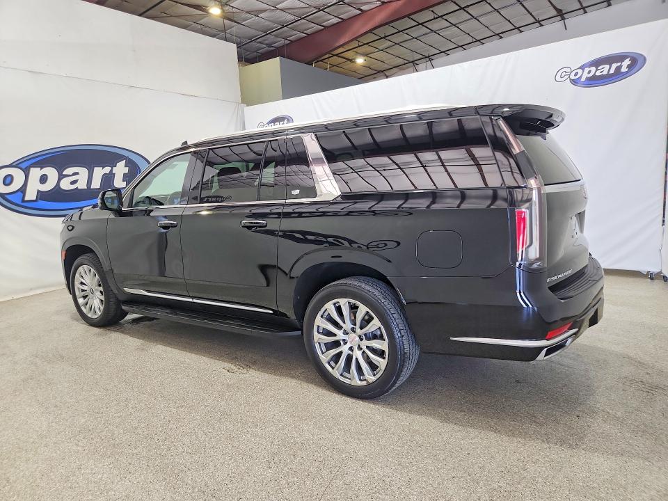 2023 Cadillac Escalade VIN 1GYS3JKT6PR439149 COPART salvage auction — MINOR DENT/SCRATCHES, Ca - Dis/Dlr/Exp Only Clean Title (P), sold $39,500 on 2026-08-28 (photo 2)