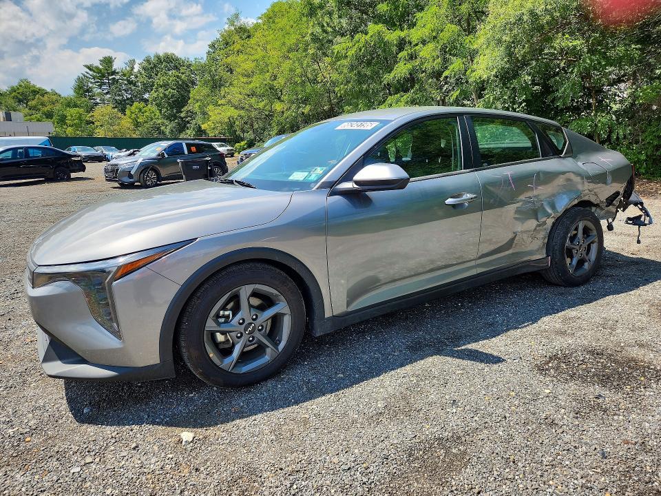 2025 Kia K4 VIN 3KPFT4DE8SE121383 — COPART salvage auction photo