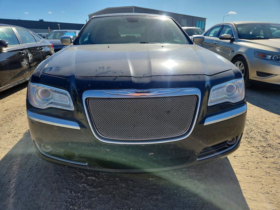 2014 Chrysler 300c VIN 2C3CCASG3EH105921 COPART salvage auction — REAR END, Ab - Bos - Salvage, sold $925 on 2026-09-03 (photo 5)