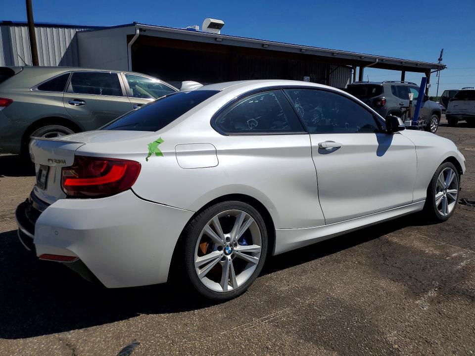2016 BMW M235i VIN WBA1J9C58GV696176 COPART salvage auction — FRONT END, CO - DIS/DLR/EXP ONLY CLEAN TITLE, sold $1,550 on 2026-08-20 (photo 3)