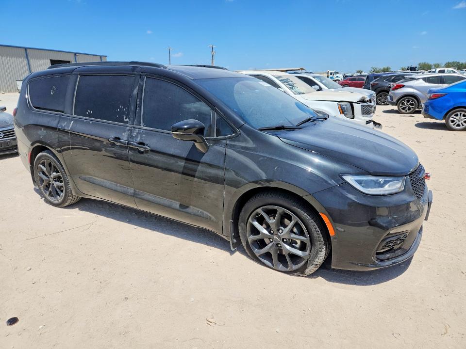 2023 Chrysler Pacifica VIN 2C4RC1GG5PR629311 COPART salvage auction — SIDE, TX - SALVAGE VEHICLE TITLE, sold $14,800 on 2026-10-08 (photo 4)