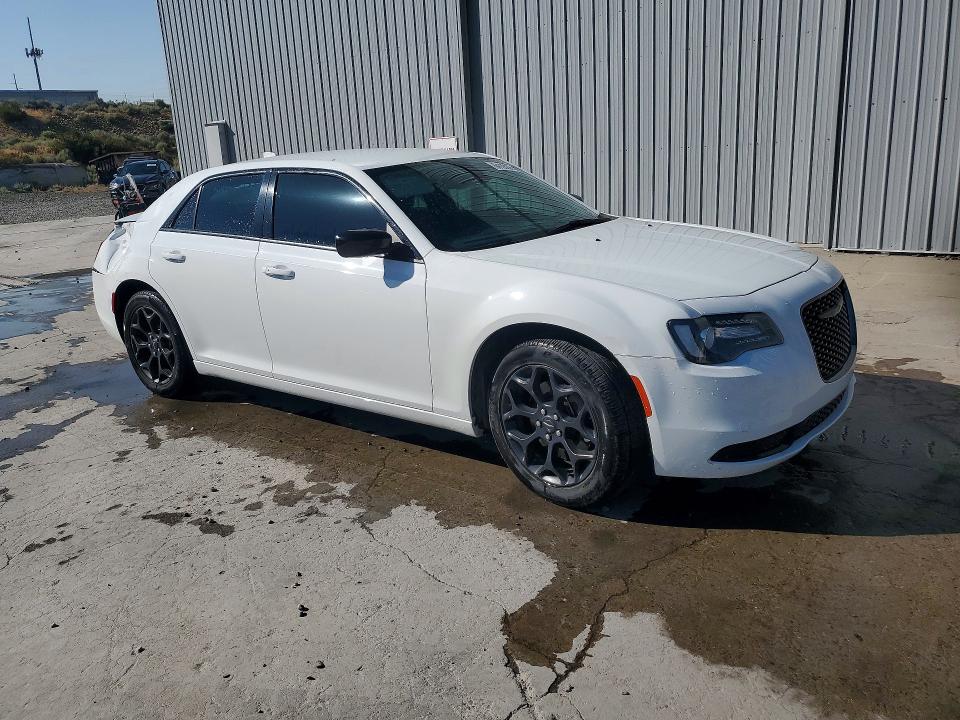 2021 Chrysler 300 VIN 2C3CCARG1MH516397 COPART salvage auction — REAR END, Nv - Salvage Title, sold $5,400 on 2026-09-10 (photo 4)