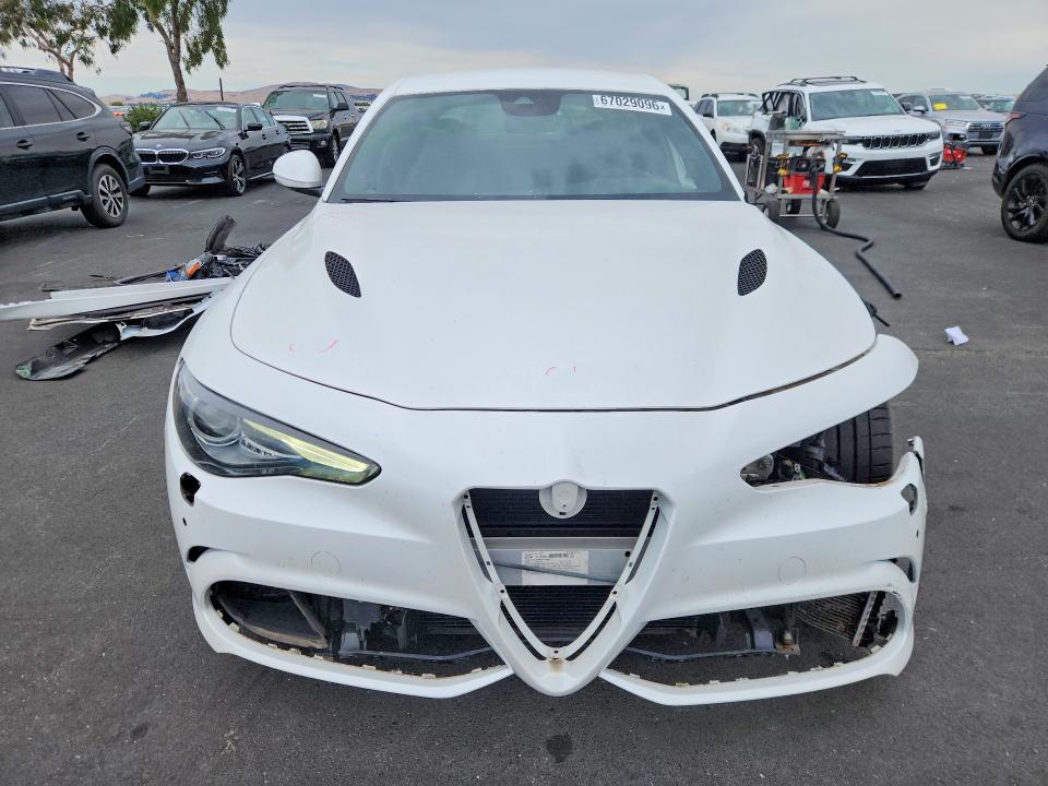 2018 Alfa romeo Giulia VIN ZARFAEAV2J7583572 COPART salvage auction — FRONT END, Ca - Salvage Certificate, sold $19,200 on 2026-09-04 (photo 5)