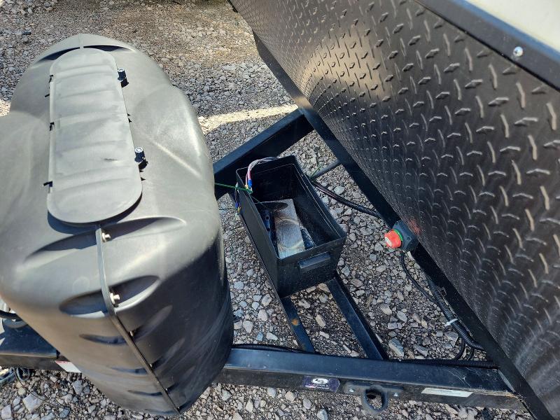 2022 Forest river Surveyor VIN 4X4TSVV22NL042586 COPART salvage auction — ROOF, AL - CERT OF TITLE-SALVAGE TITLE, sold $6,200 on 2026-09-15 (photo 9)