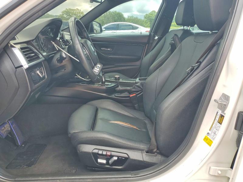 2018 BMW 3er VIN WBA8E1G50JNU90422 COPART salvage auction — MINOR DENT/SCRATCHES, Wv - Certificate Of Title (P), sold $6,100 on 2026-08-10 (photo 7)