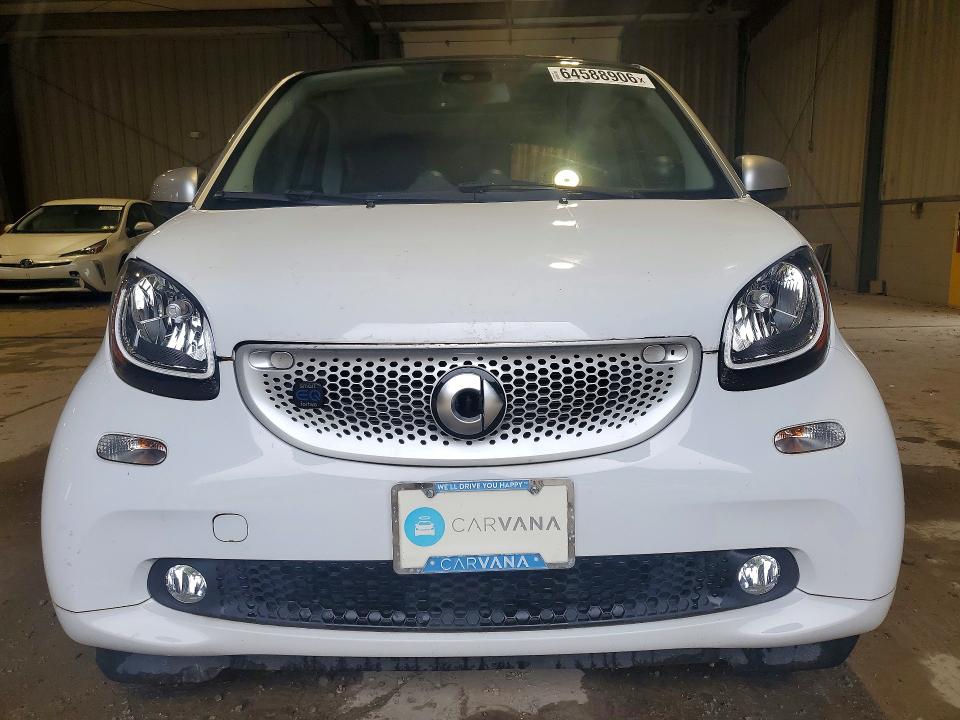 2018 Smart Fortwo VIN WMEFJ9BA5JK283701 COPART salvage auction — MECHANICAL, PA - CERT OF TITLE, sold $2,800 on 2026-08-19 (photo 5)