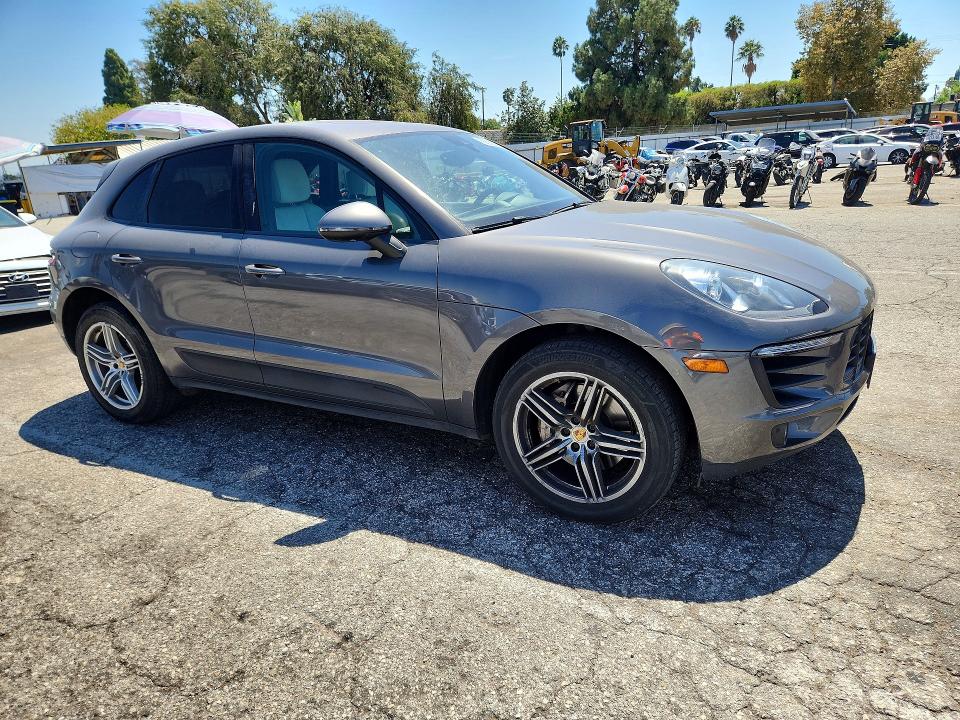 2018 Porsche Macan VIN WP1AB2A53JLB32771 COPART salvage auction — SIDE, CA - SALVAGE CERTIFICATE, sold $0 on 2026-09-12 (photo 4)