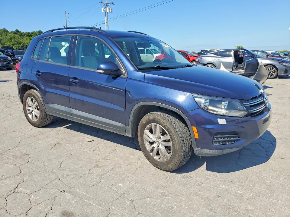 2016 Volkswagen Tiguan VIN WVGAV7AX7GW586595 COPART salvage auction — MINOR DENT/SCRATCHES, TN - CERTIFICATE OF TITLE, sold $1,300 on 2026-08-10 (photo 4)