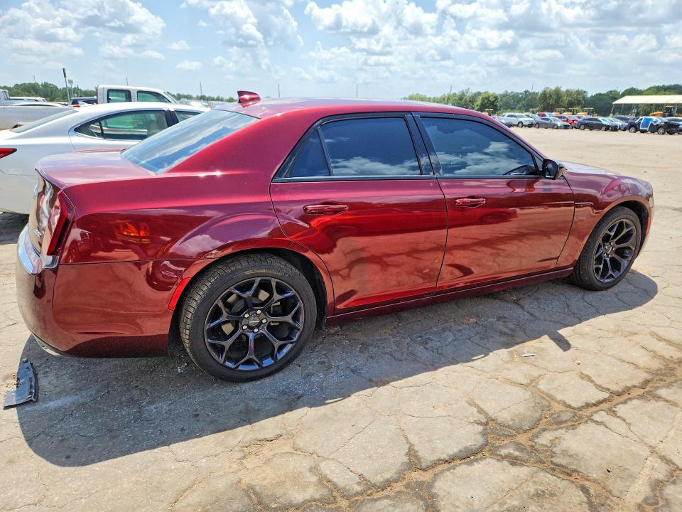 2019 Chrysler 300 VIN 2C3CCAAG6KH590617 COPART salvage auction — NORMAL WEAR, GA - CERT OF TITLE-COURT ORDER, sold $7,400 on 2026-08-21 (photo 3)