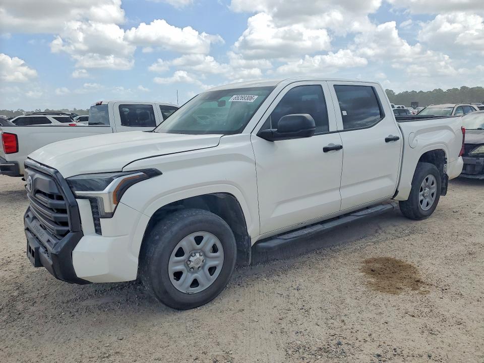 2024 Toyota Tundra VIN 5TFKB5AB4RX034088 — COPART salvage auction photo