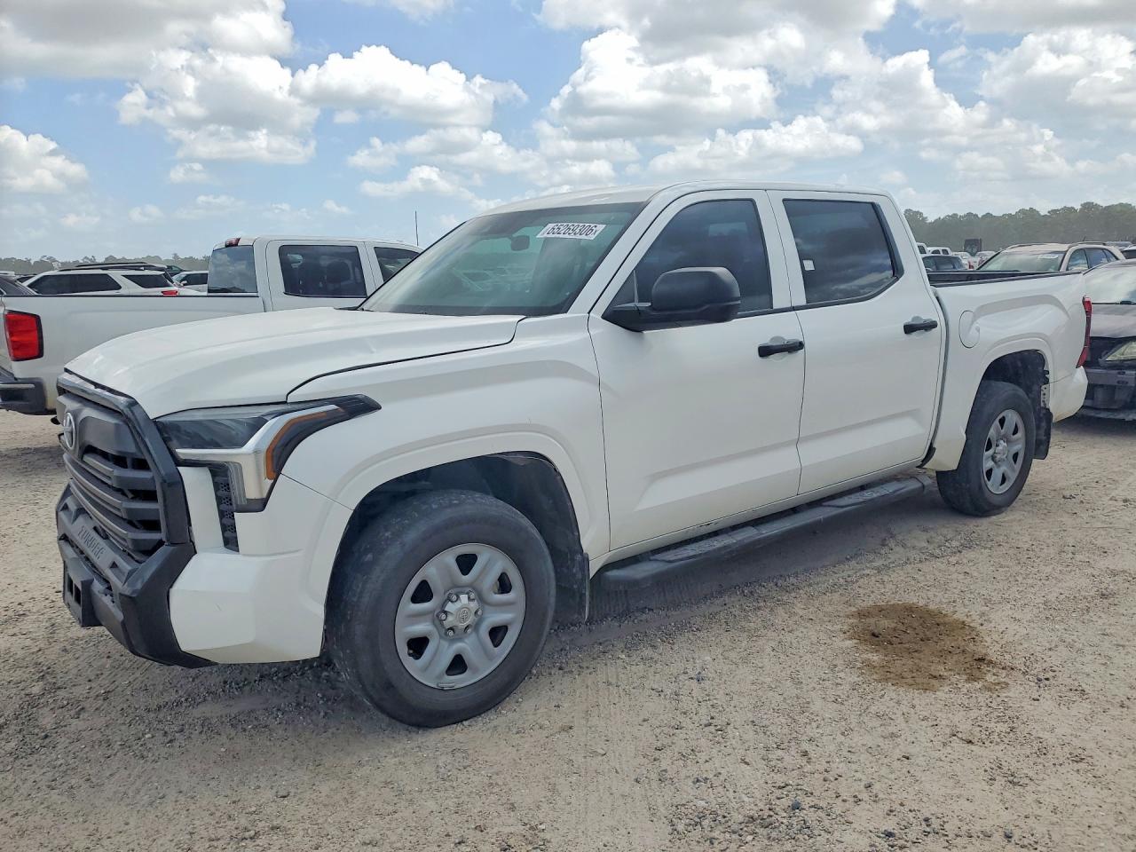 2024 Toyota Tundra VIN 5TFKB5AB4RX034088 — COPART salvage auction photo