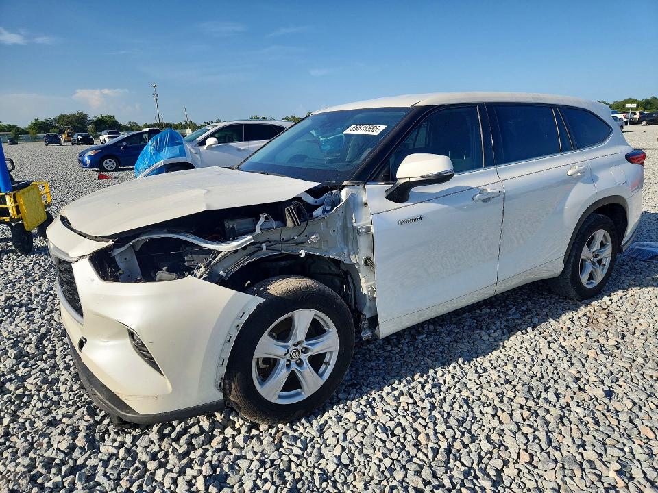 2020 Toyota Highlander hybrid VIN 5TDZARAH8LS501121 — COPART salvage auction photo