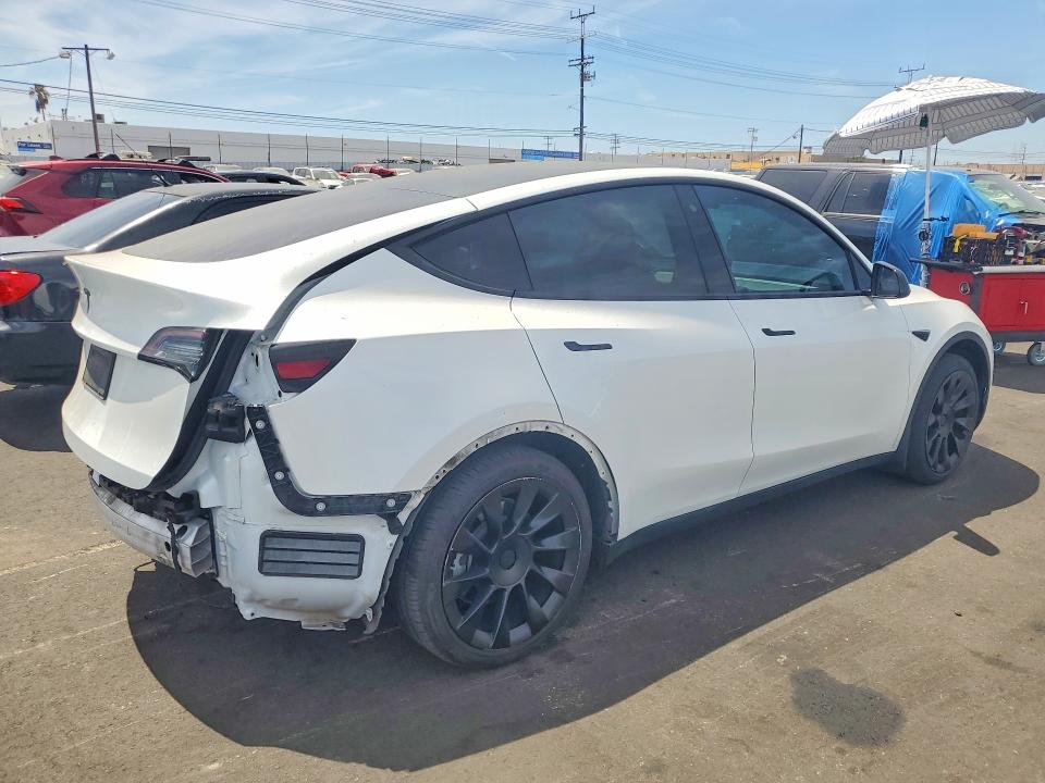 2020 Tesla Model y VIN 5YJYGDEE3LF008657 COPART salvage auction — REAR END, Ca - Salvage Certificate, sold $7,700 on 2026-08-31 (photo 3)