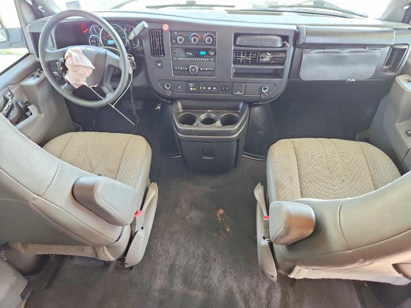 2025 Chevrolet Express 3500 VIN 1GAZGPF79S1104895 COPART salvage auction — FRONT END, LA - CERTIFICATE OF TITLE, sold $5,500 on 2026-09-08 (photo 8)