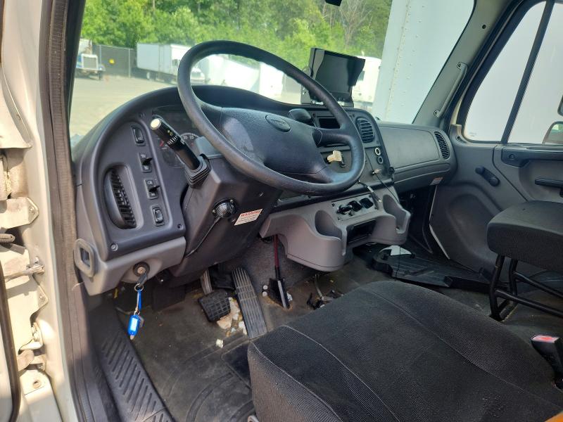 2014 Frht - freightliner VIN 1FVACWDT2EHFS9338 COPART salvage auction — MINOR DENT/SCRATCHES, MD - CERTIFICATE OF TITLE, sold $4,600 on 2026-08-31 (photo 8)