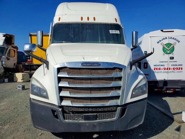 2022 Freightliner Cascadia 126 VIN 3AKJHHDR1NSMT3737 COPART salvage auction — FRONT END, CA - DIS/DLR/EXP ONLY CLEAN TITLE, sold $17,400 on 2026-09-10 (photo 5)